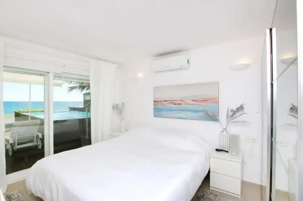 Bedroom of Duplexes for sale in Estepona  with Air Conditioner, Terrace and Swimming Pool
