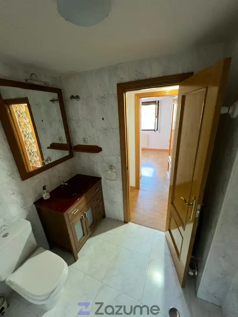 Badezimmer von Wohnung zur Miete in Brunete mit Klimaanlage, Heizung und Parkett