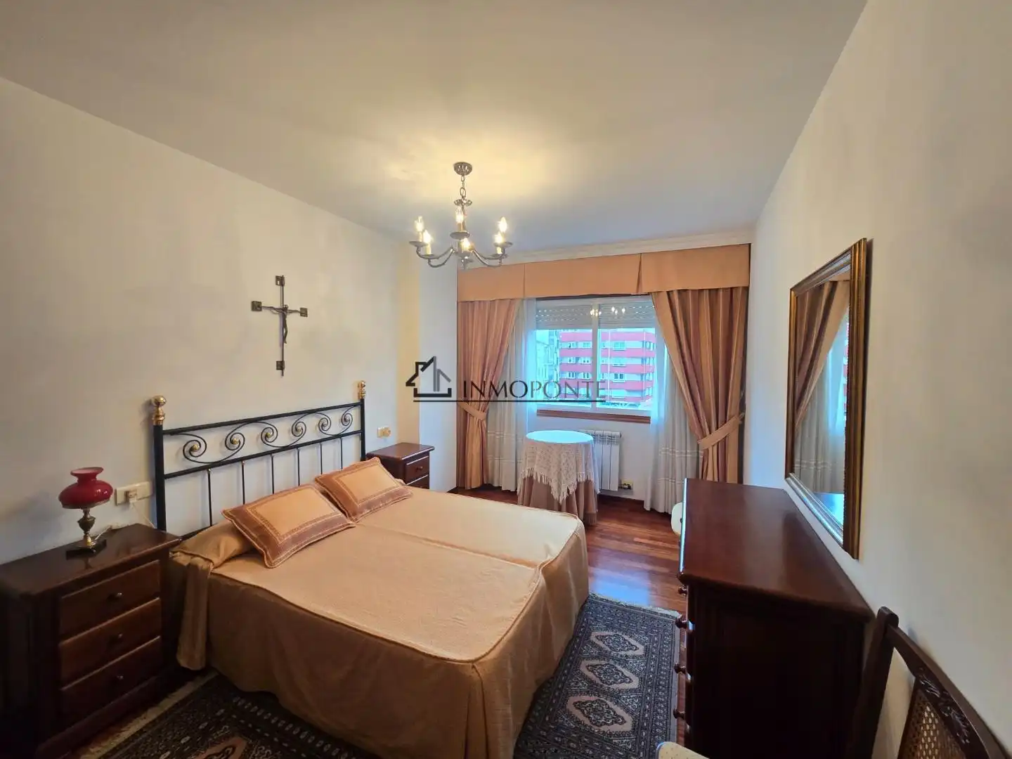 Bedroom of Flat for rent in Pontevedra Capital   with Heating, Oven and Washing machine