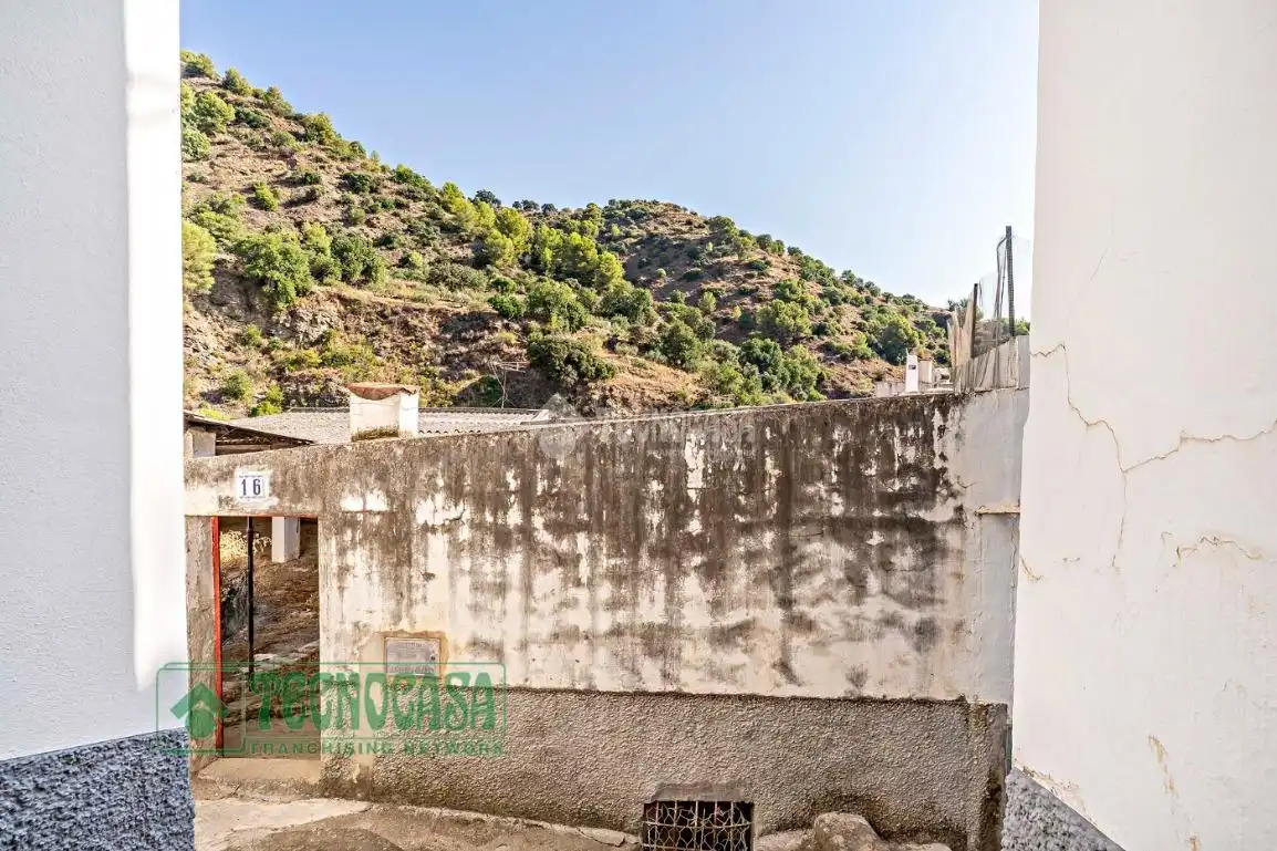Casa rústica amb terrassa en venda a Tolox