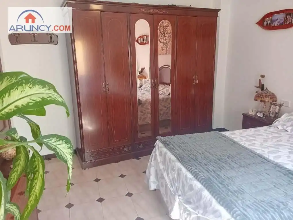 Habitación de Casa o chalet en venta en Sevilla con Calefacción, Terraza y Trastero