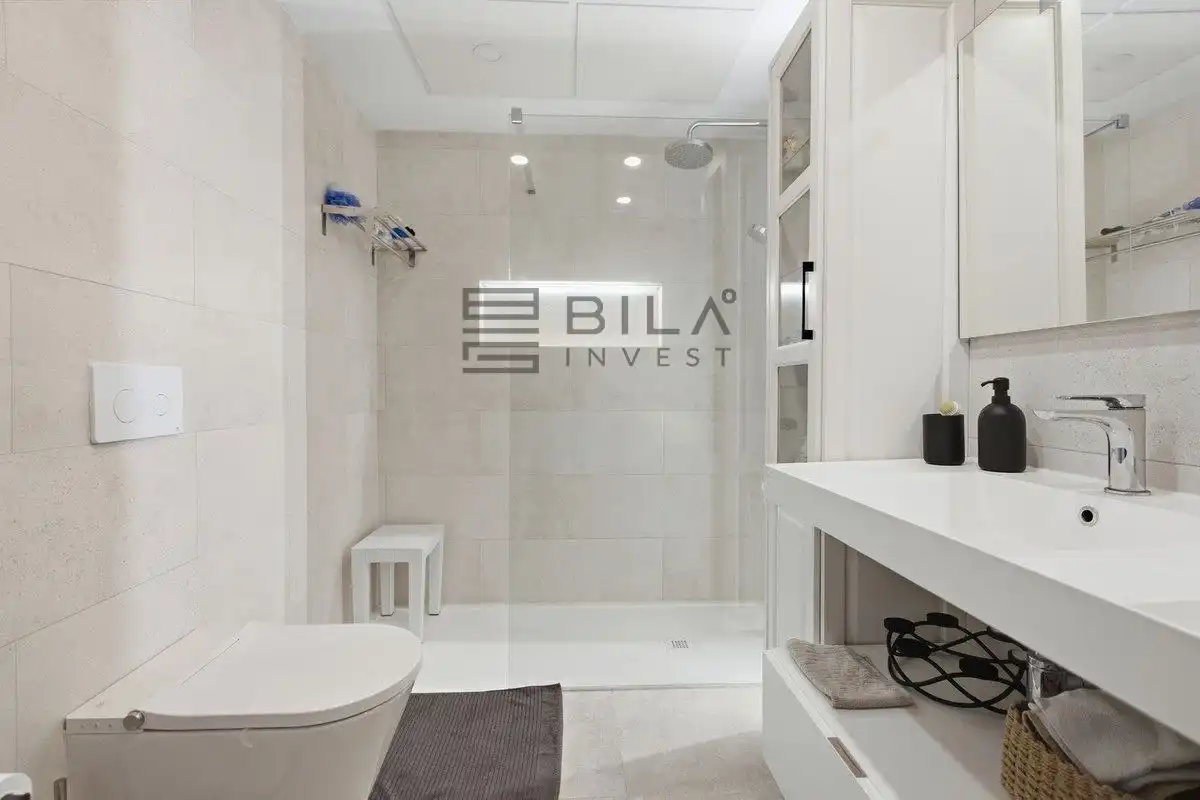 Bathroom of Flat for sale in Castillo Sohail - Myramar
