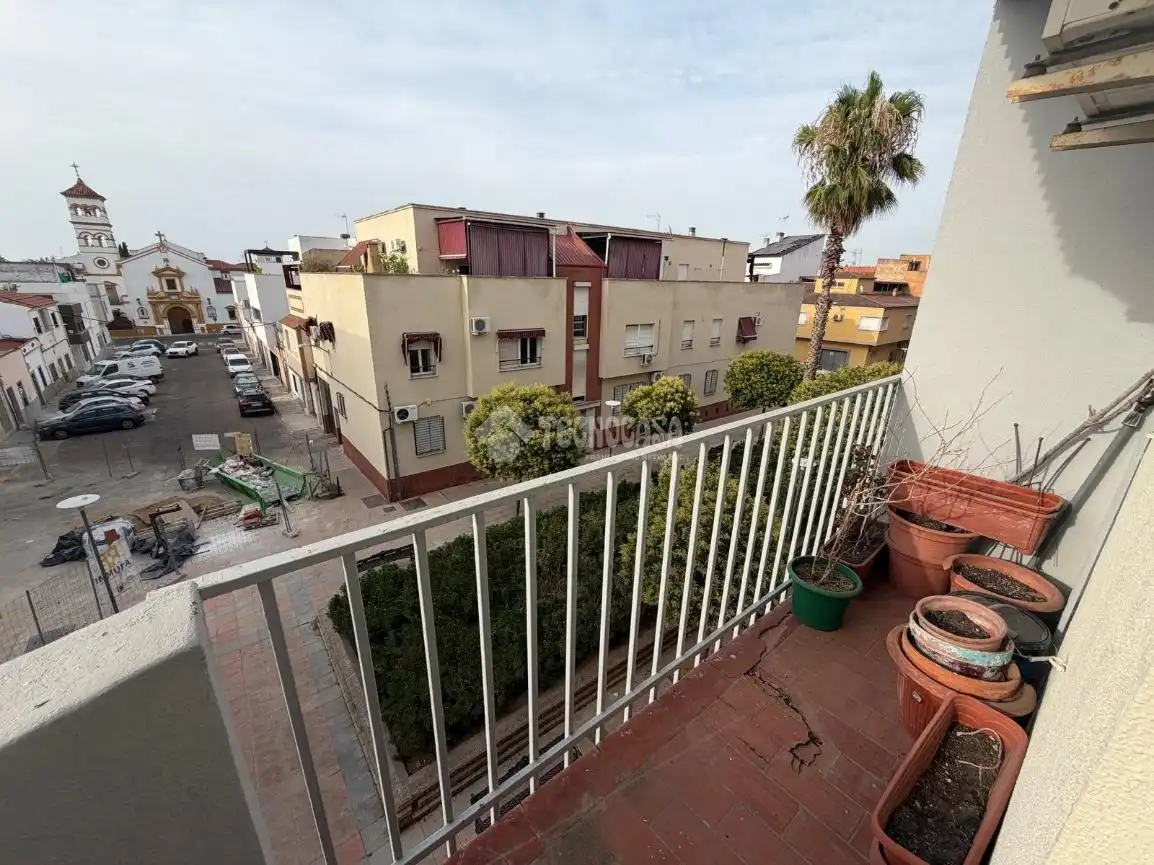 Vista exterior de Piso en venta en Badajoz con Aire acondicionado y Balcón