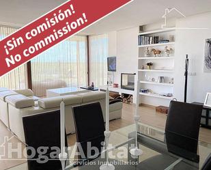 Sala d'estar de Casa o xalet en venda en Zamora Capital  amb Aire condicionat, Terrassa i Piscina
