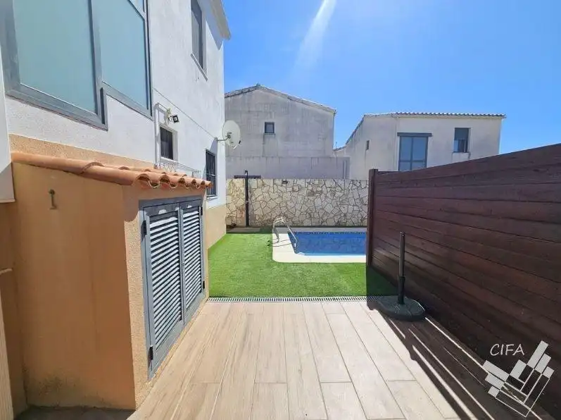 Piscina de Casa adosada en venta en Peñíscola / Peníscola con Calefacción, Jardín privado y Trastero