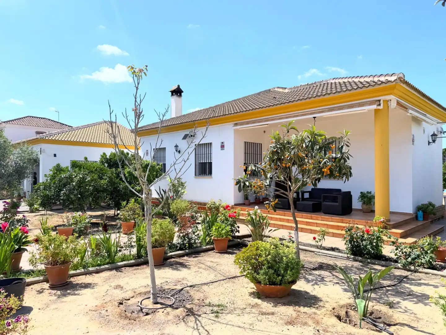 Exterior view of Houses for sale in Hinojos  with Air Conditioner, Heating and Private garden