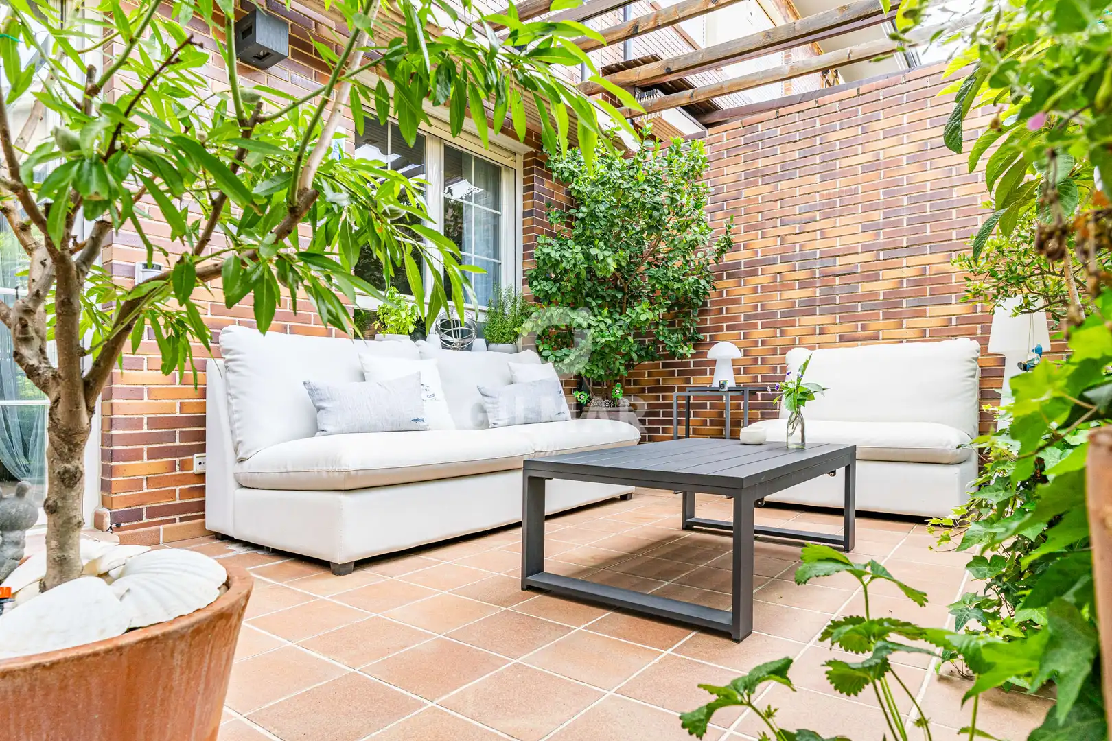 Terraza de Casa adosada en venta en Boadilla del Monte con Calefacción, Jardín privado y Piscina