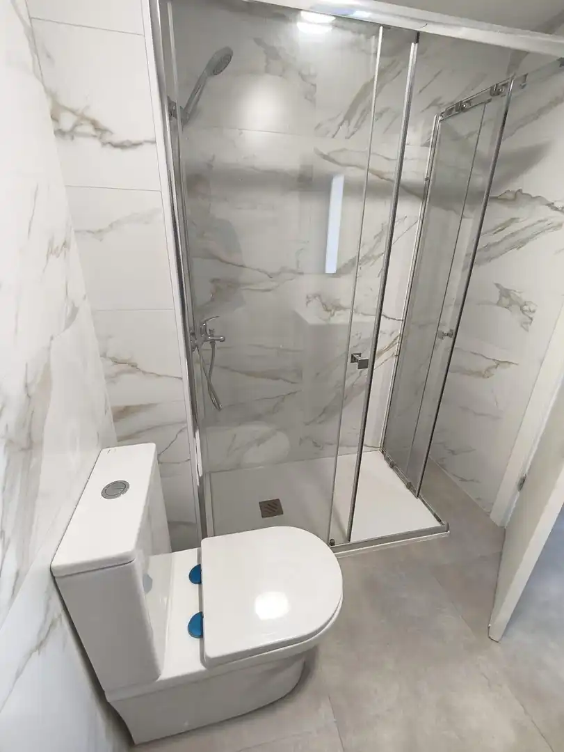 Bany de Apartament en venda en Alicante / Alacant