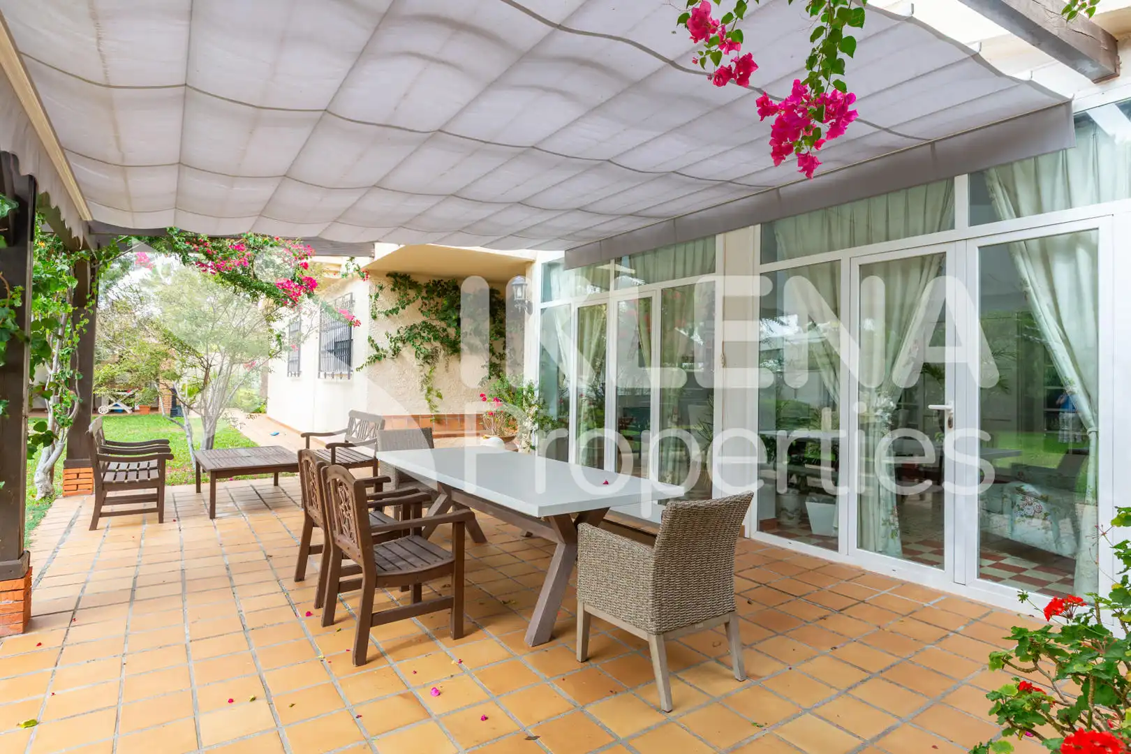 Terrace of Houses for sale in Roquetas de Mar  with Air Conditioner, Private garden and Terrace