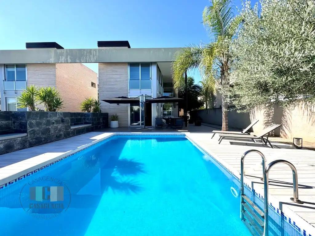 Casa o chalet de alquiler en Calle Violant De Casalduch, Torreón - La Almadraba