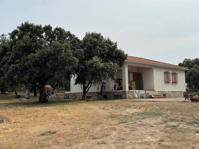 Casa-chalet en Venta en Autovía del Suroeste A5 en La Dehesa - El Pinar