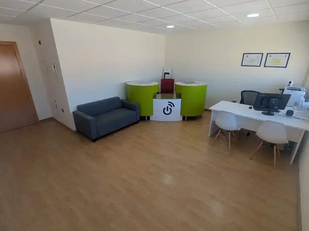 Oficina de lloguer en Churriana