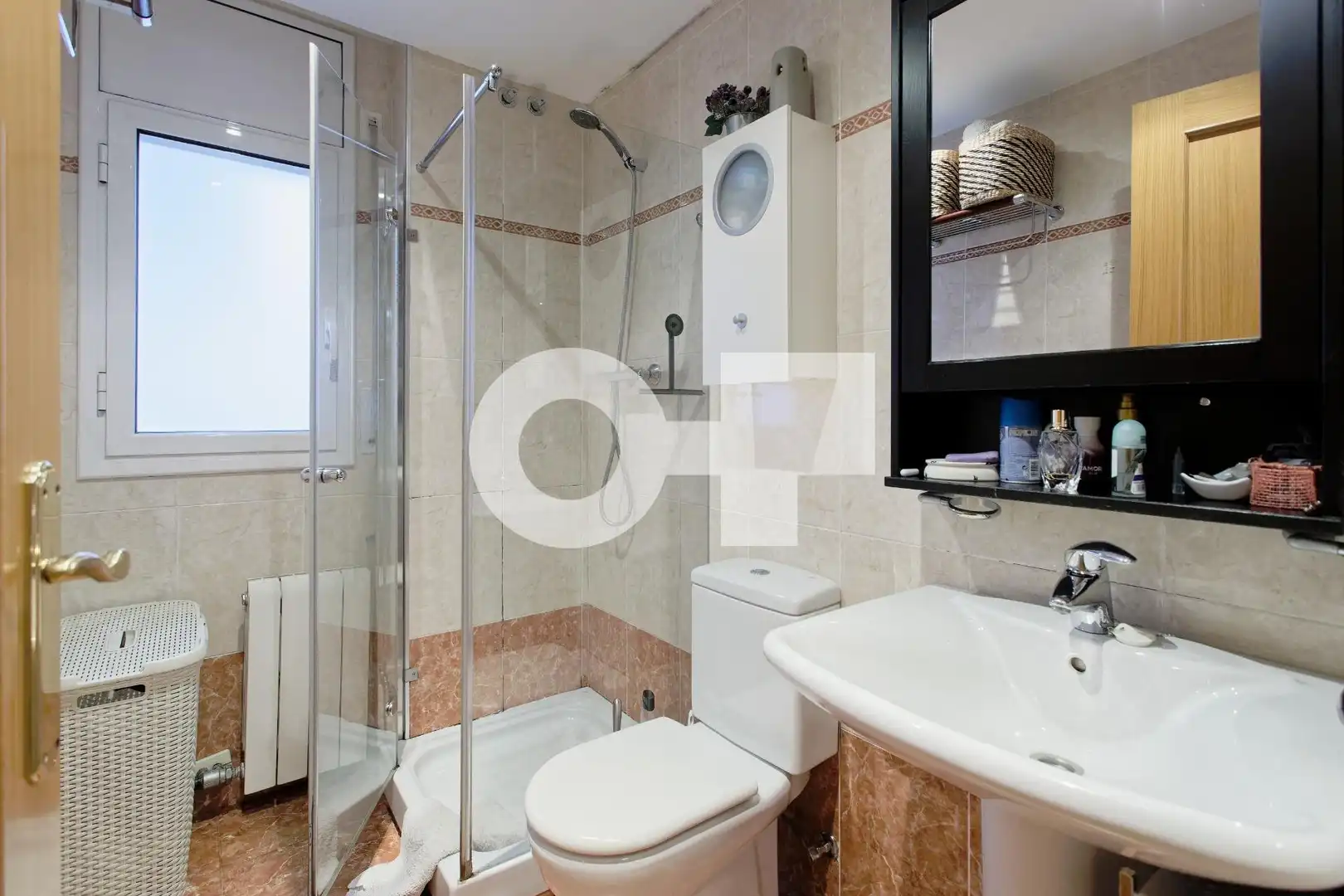 Bathroom of Duplexes for sale in Barcelona  with Heating, Parquet flooring and Terrace