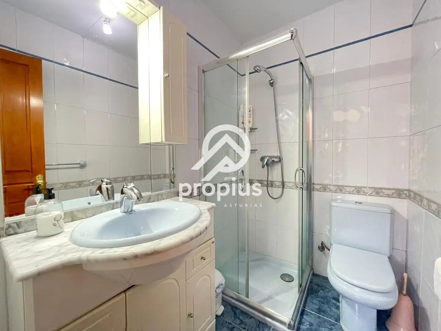 Bathroom of Houses for sale in Llanes  with Heating, Private garden and Terrace