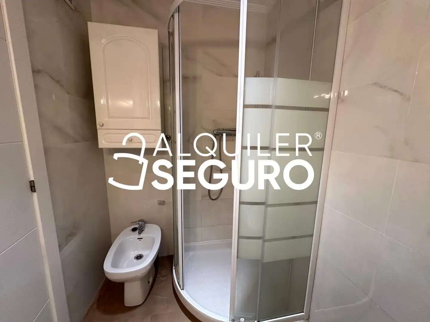 Bathroom of Flat for rent in Torrent  with Air Conditioner, Terrace and Furnished