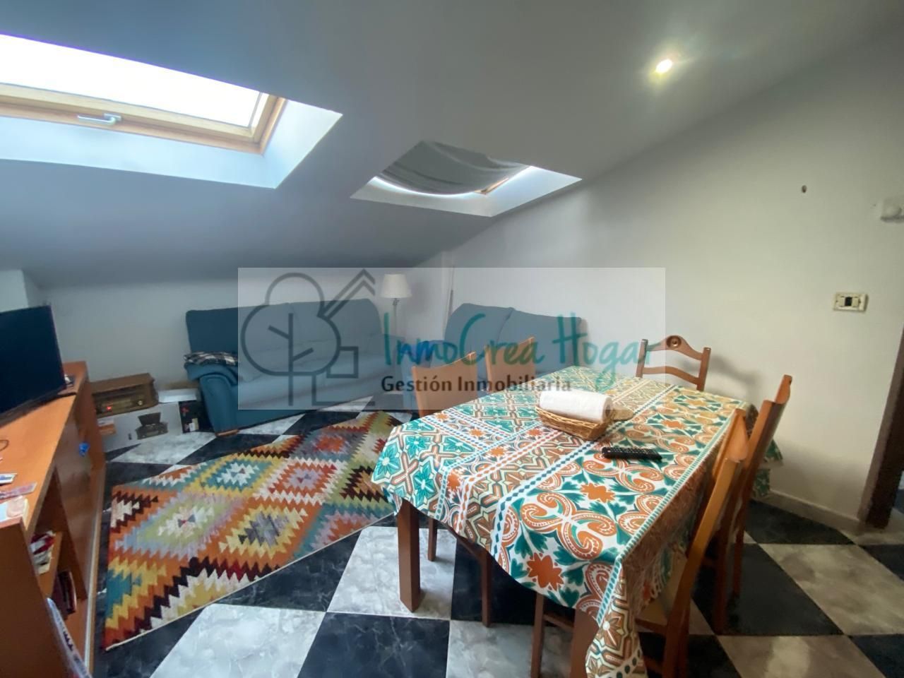 Àtic en venda en Tui amb Calefacció, Traster i Moblat