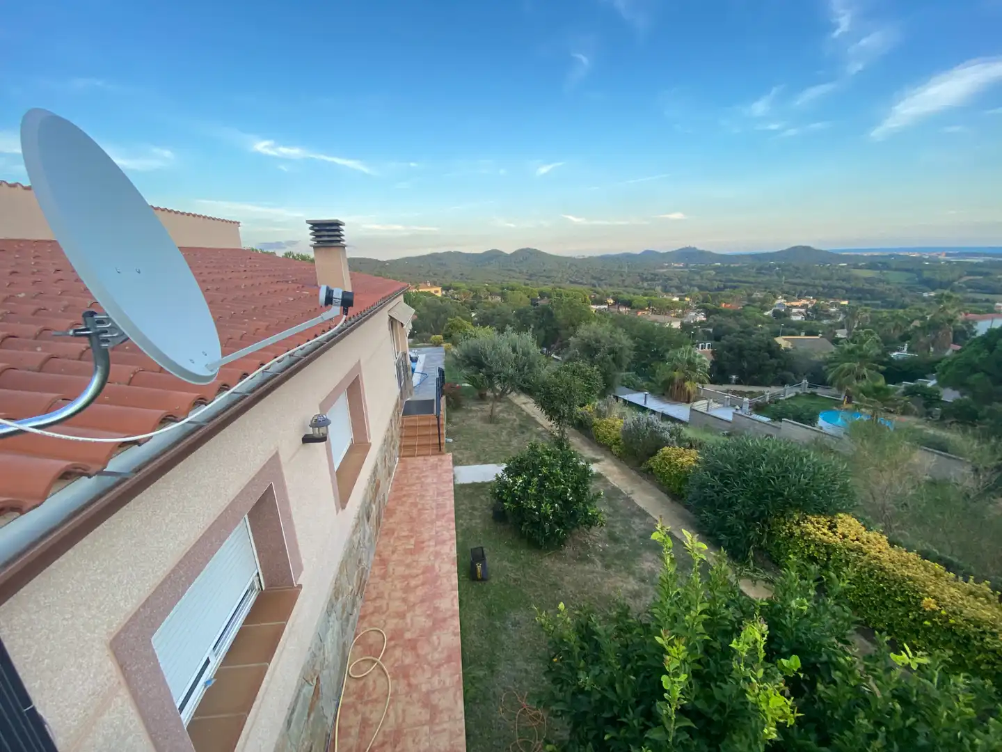Vista exterior de Casa o xalet en venda en Tordera amb Calefacció, Jardí privat i Terrassa
