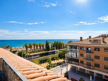 Maisonette mit Balkon zum Verkauf in Calella