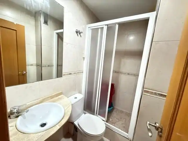 Bathroom of Flat for sale in Murcia  with Air Conditioner and Storage room