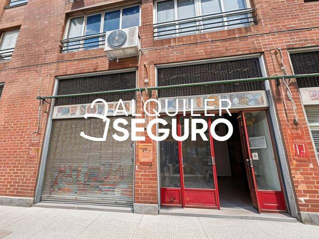 Local comercial en Alquiler en Calle De Fuente de Piedra en Palomeras Sureste