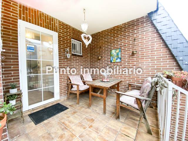 Casa adosada en Venta en Calle Anselmo Miguel Nieto en Covaresa
