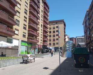 Vista exterior de Pis en venda en Bilbao  amb Terrassa