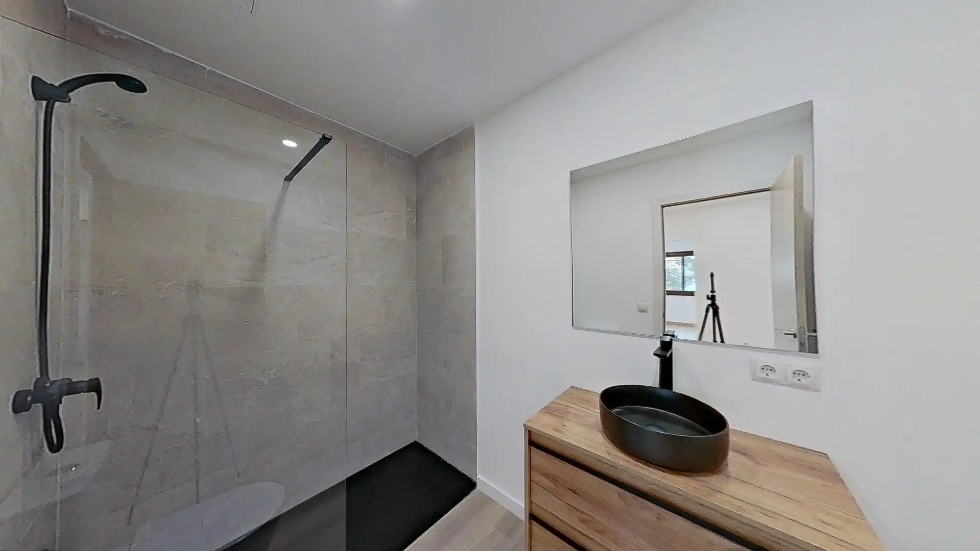 Baño de Planta baja en venta en Calvià con Aire acondicionado, Calefacción y Jardín privado