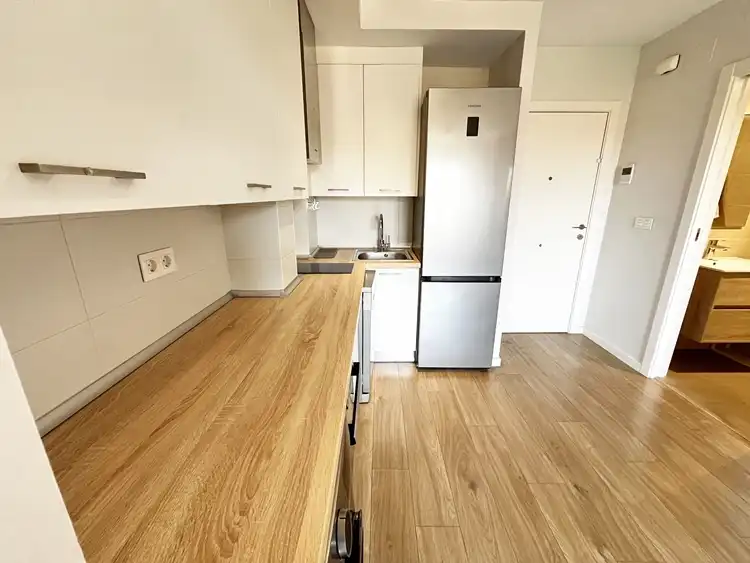 Cuina de Pis de lloguer en Madrid amb Calefacció, Parquet i Terrassa