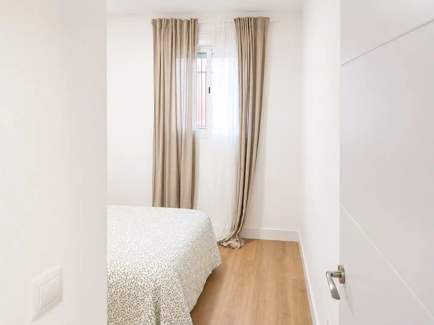 Habitación de Planta baja en venta en Madrid