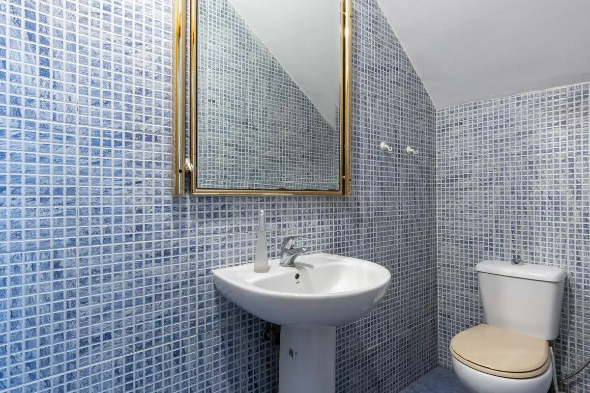 Bathroom of Detached homes for rent in Turís  with Heating