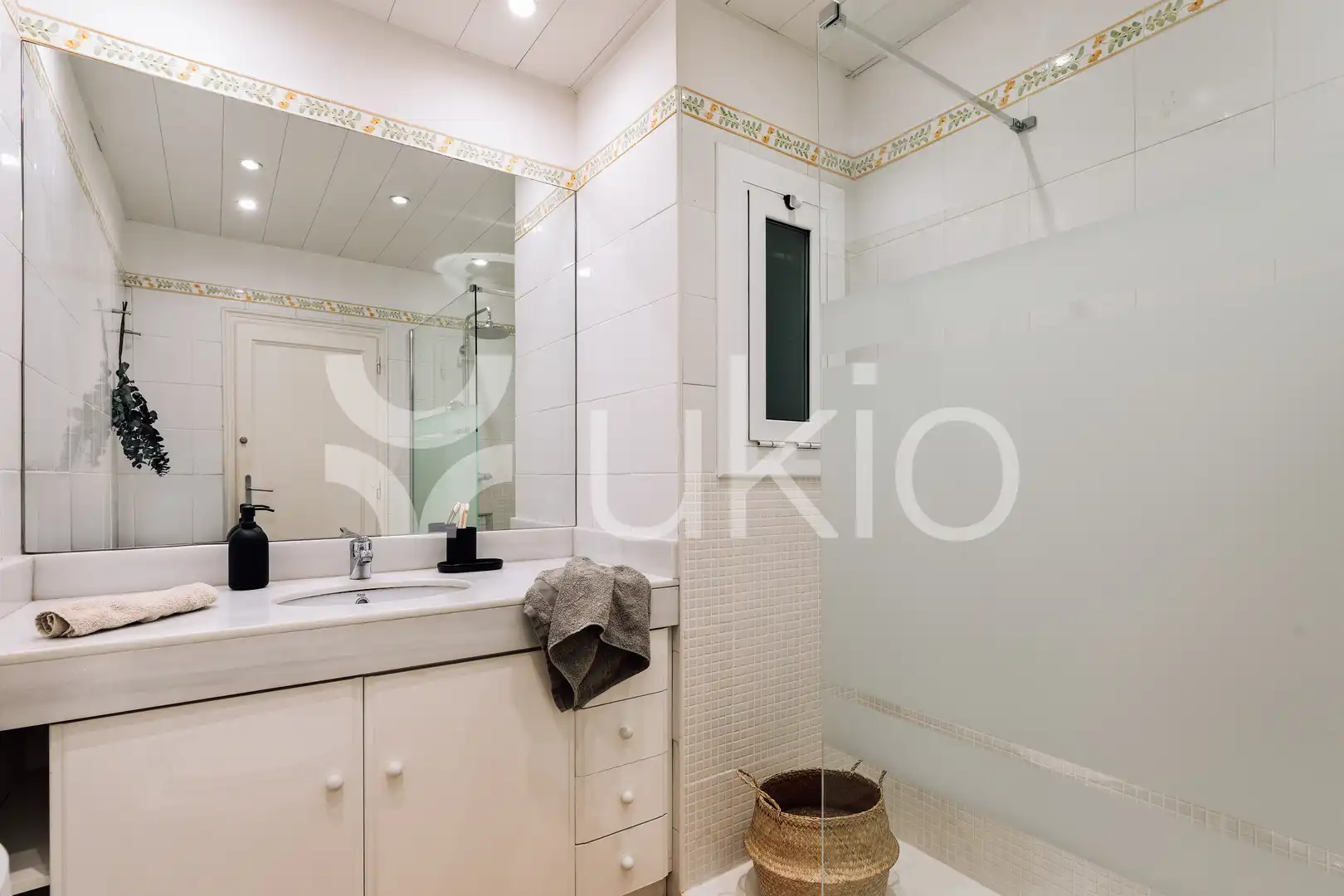 Bany de Apartament de lloguer en Barcelona amb Aire condicionat, Calefacció i Terrassa