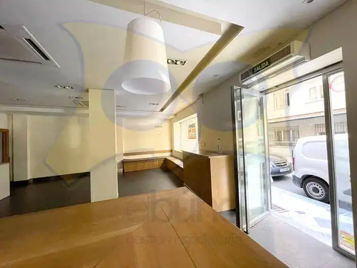 Local en venta en Salamanca con Aire acondicionado