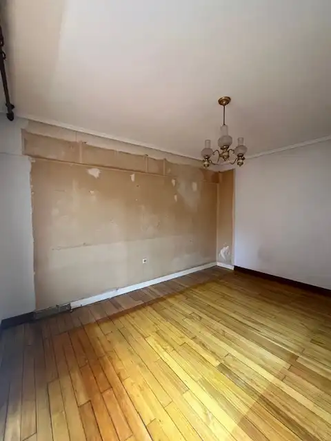 Comedor de Piso en venta en Santurtzi  con Balcón