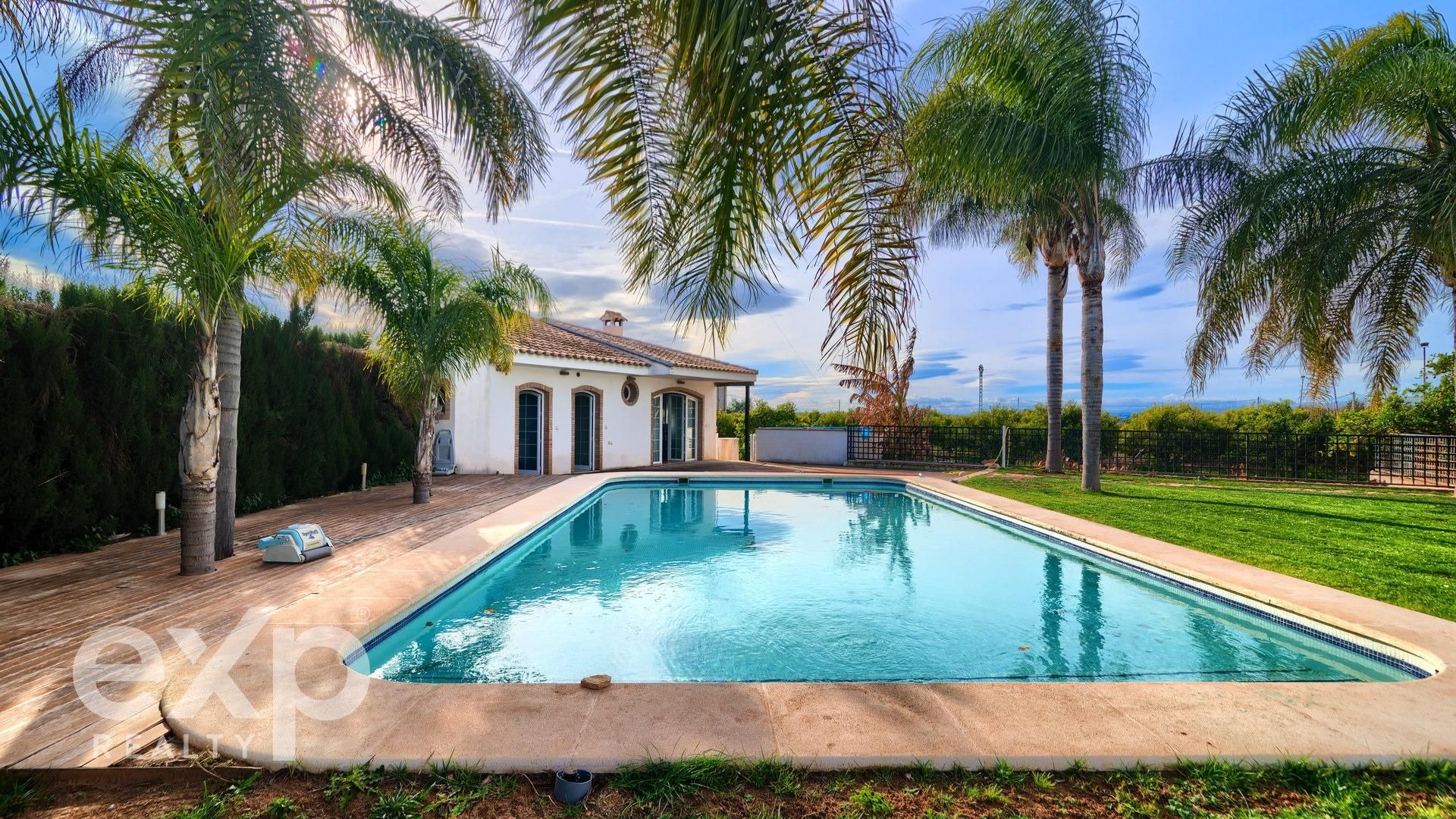 Swimming pool of House or chalet for sale in Bétera  with Air Conditioner, Private garden and Terrace