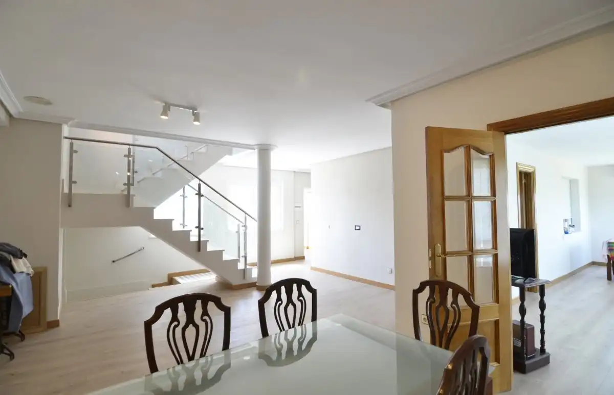 Houses for sale in Calvarrasa de Abajo  with Heating