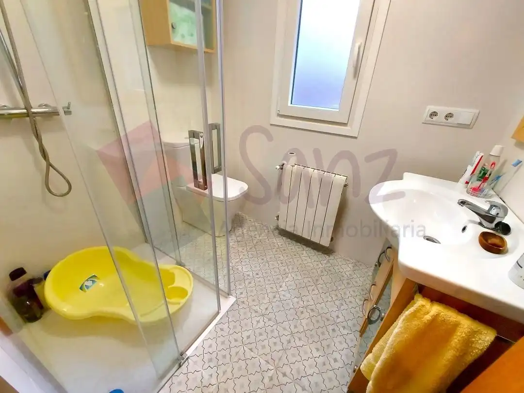 Baño de Casa o chalet en venta en Hervías con Terraza, Trastero y Balcón