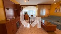 Sala d'estar de Pis en venda en Cornellà de Llobregat amb Forn