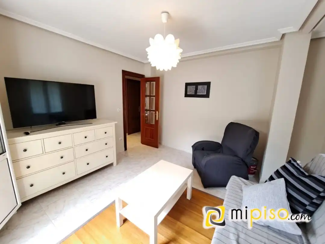 Flat for rent in MENENDEZ PELAYO, 29, Zona Playa