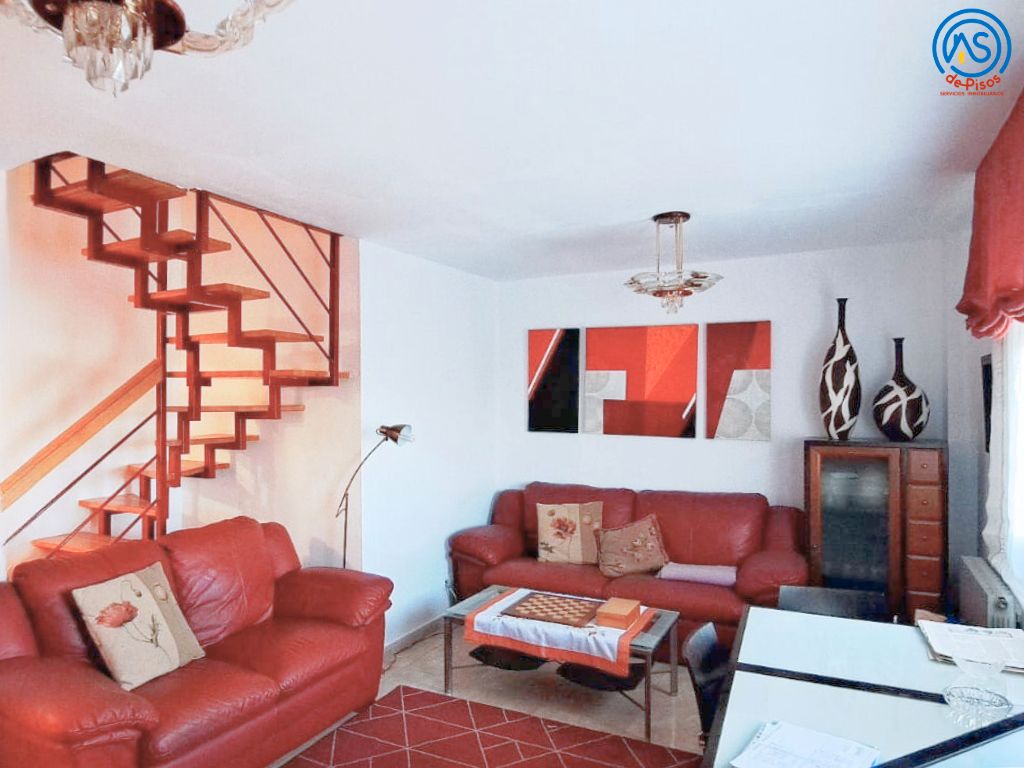 Living room of Duplex for sale in Calatayud  with Air Conditioner, Heating and Parquet flooring