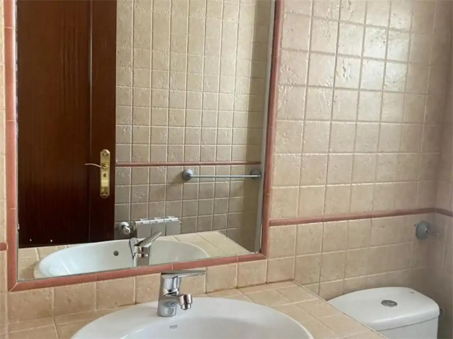 Bathroom of Flat for rent in  Madrid Capital  with Air Conditioner