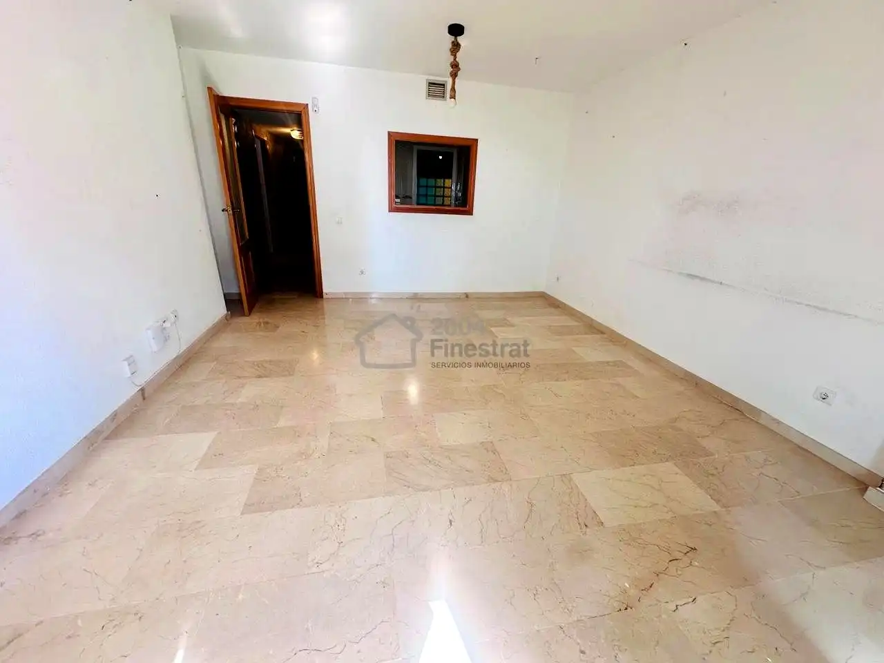 Apartamento en venta en Benidorm con Terraza y Alarma