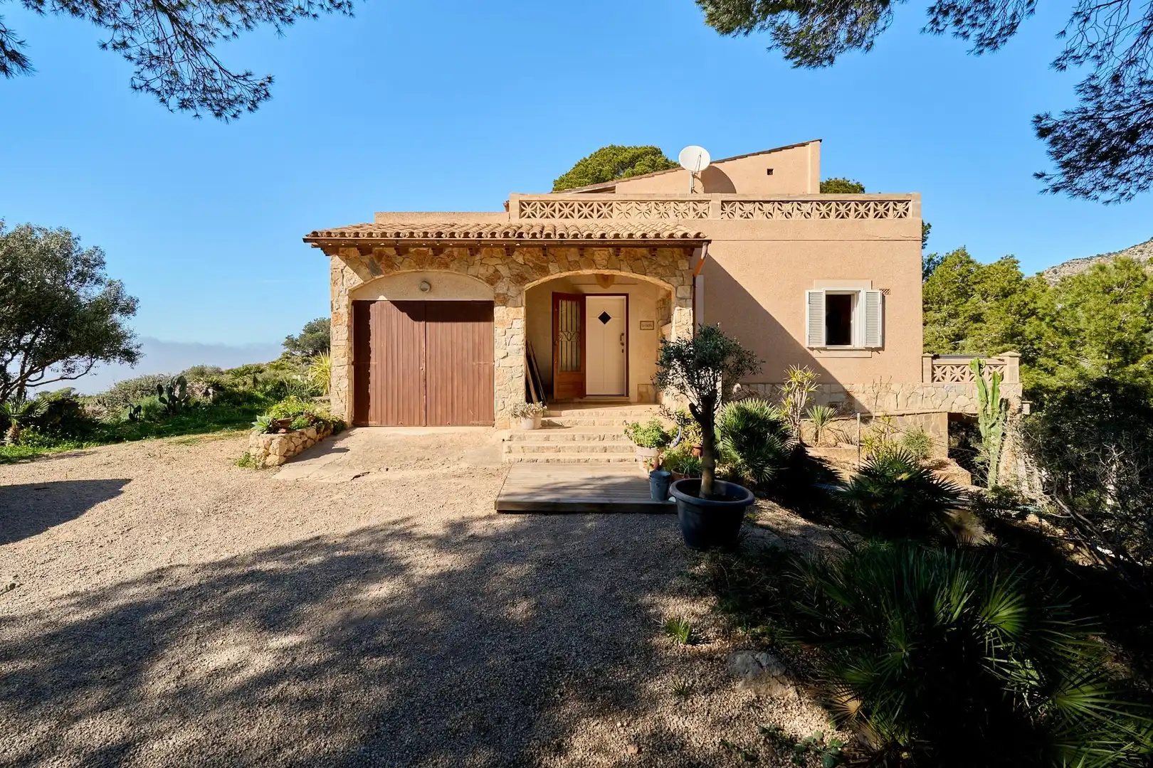 Vista exterior de Casa o xalet en venda en Andratx amb Calefacció, Jardí privat i Traster