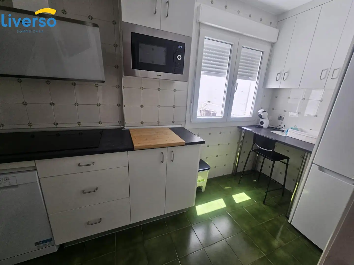 Cuina de Pis de lloguer en Burgos amb Calefacció, Parquet i Moblat
