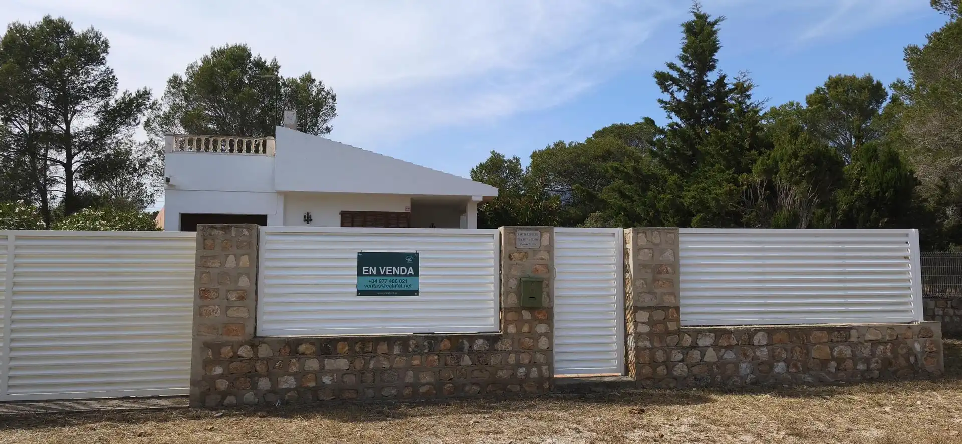 Vista exterior de Casa o xalet en venda en L'Ametlla de Mar  amb Jardí privat i Terrassa