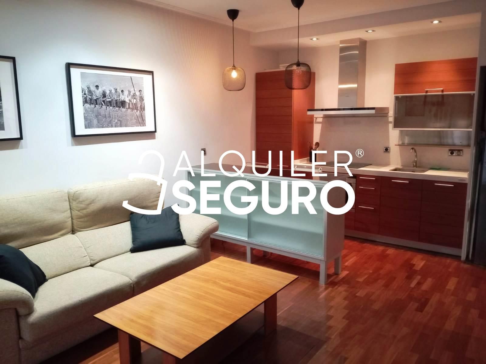 Living room of Flat to rent in Valladolid Capital  with Heating, Terrace and Swimming Pool