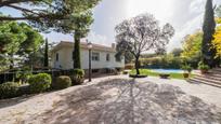 Jardí de Casa o xalet en venda en Valdemorillo amb Aire condicionat, Terrassa i Piscina