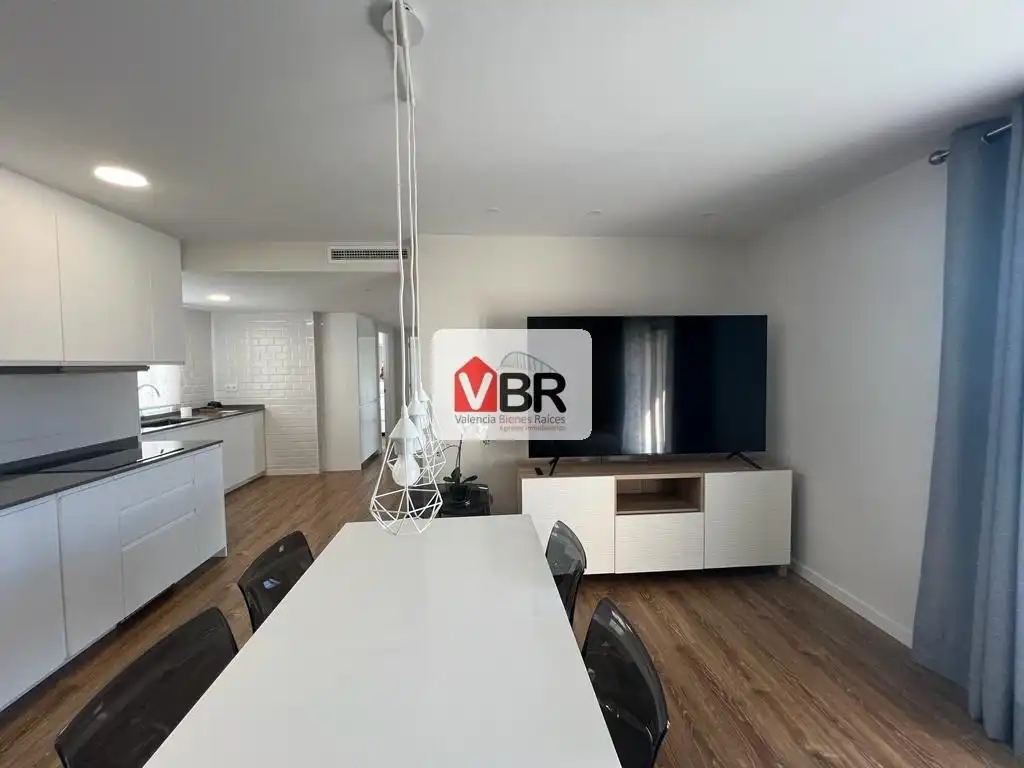 Wohnung zur Miete in Valencia mit Klimaanlage, Heizung und Terrasse