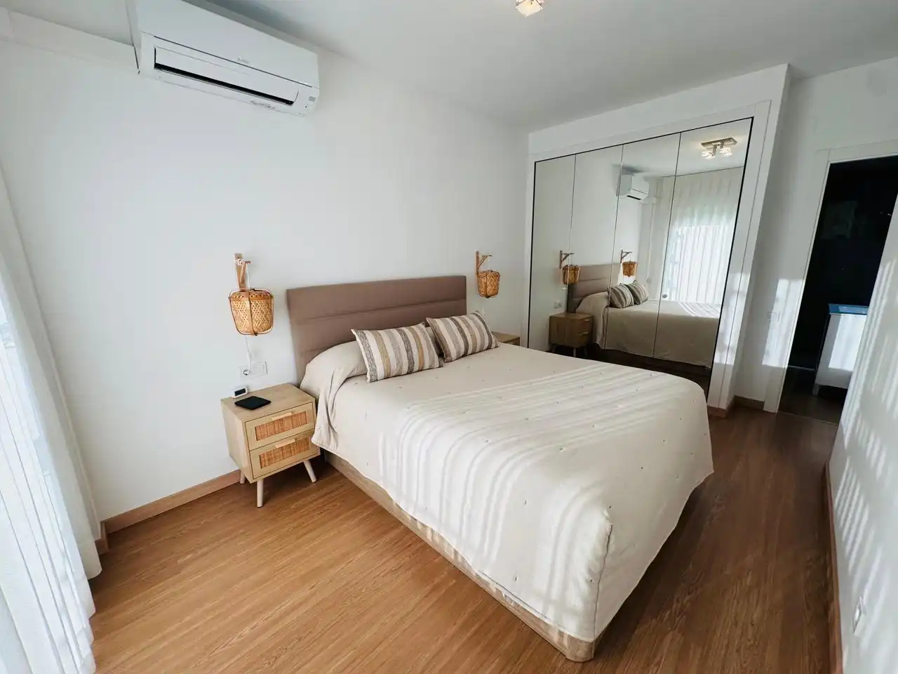 Habitación de Piso en venta en Sabadell con Aire acondicionado, Calefacción y Parquet