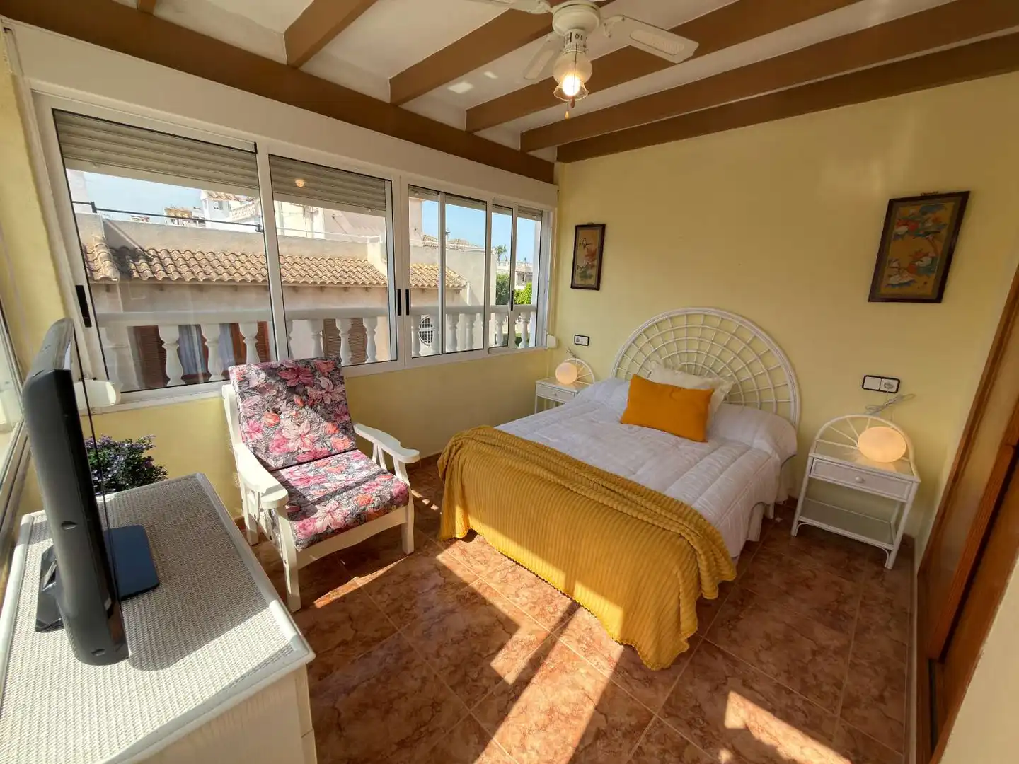 Dormitori de Casa o xalet en venda en Torrevieja amb Traster, Piscina i Moblat