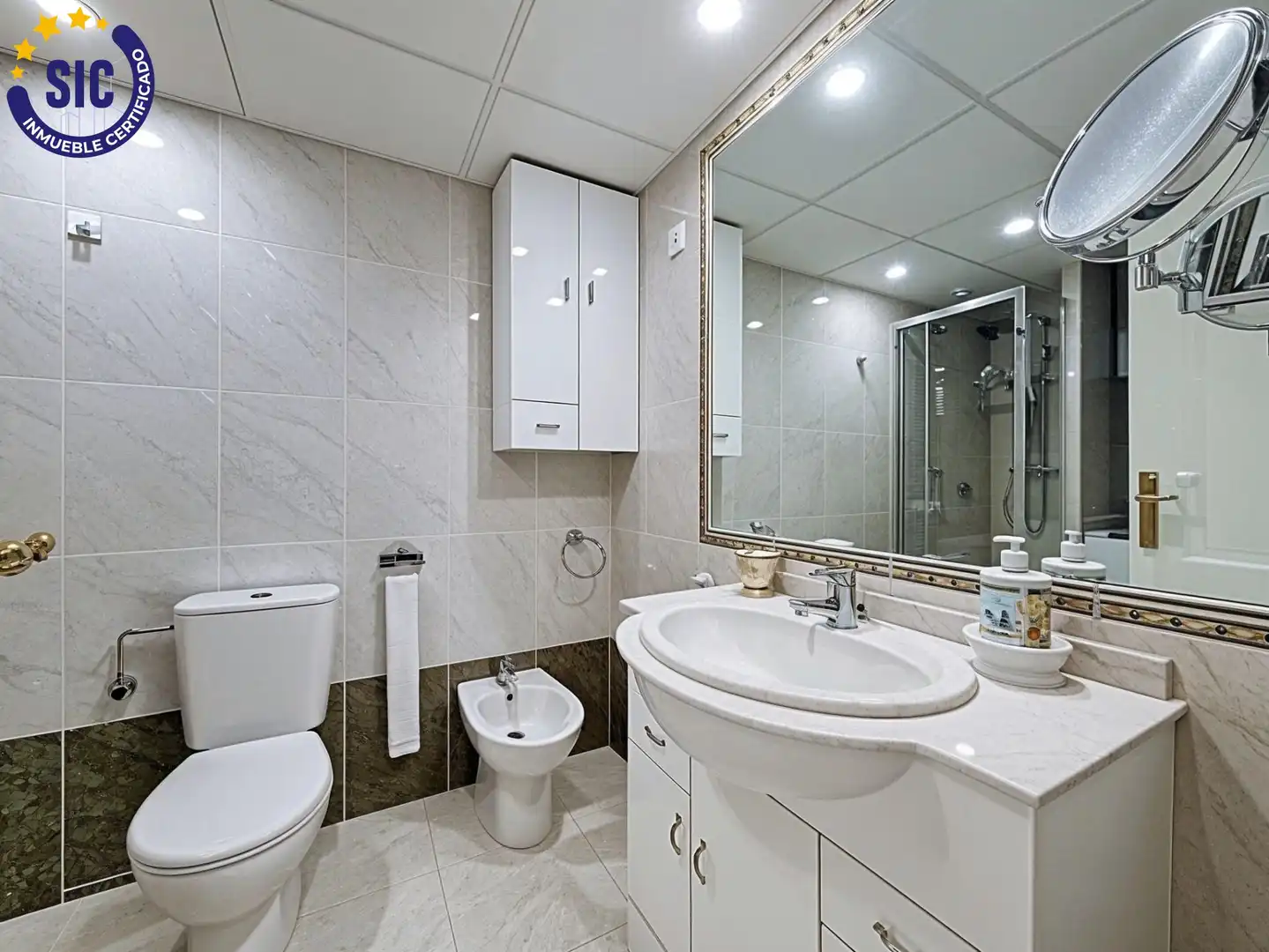 Bany de Apartament en venda en Calpe / Calp amb Calefacció, Terrassa i Piscina comunitària